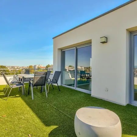 Stunning 2br Flat With Terrace And Private Parking דירה *