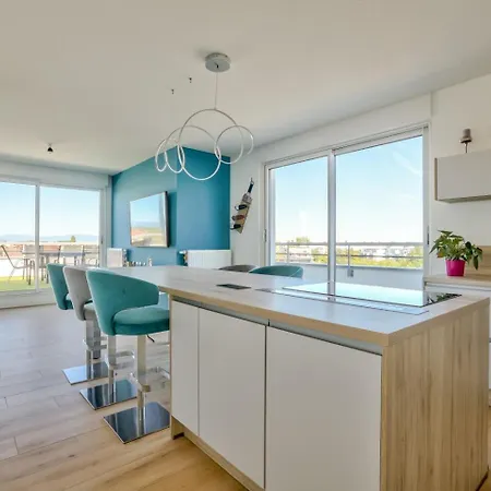 Apartament Stunning 2br Flat With Terrace And Private Parking Strasburg