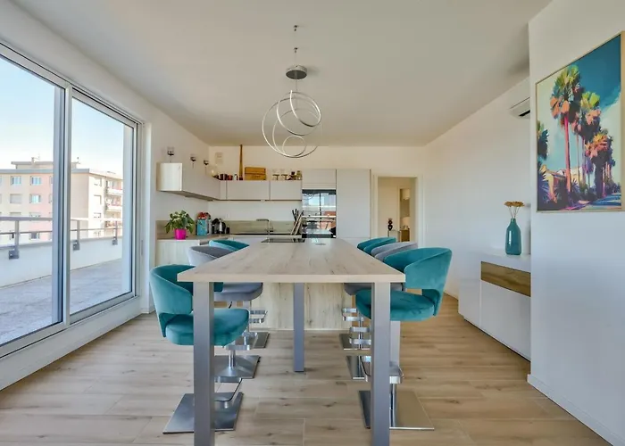 Stunning 2br Flat With Terrace And Private Parking Apartman
