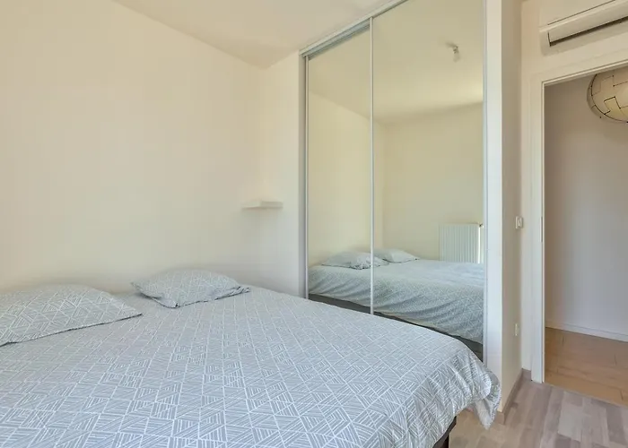 Stunning 2br Flat With Terrace And Private Parking Apartman *