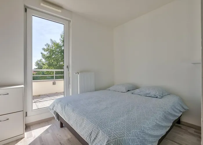 Apartman Stunning 2br Flat With Terrace And Private Parking Strasbourg