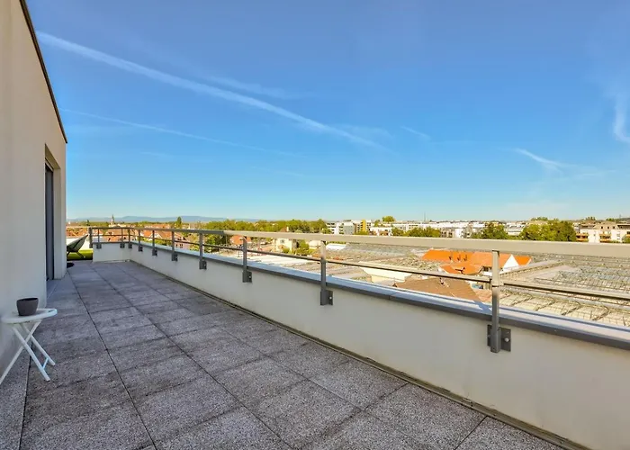 Apartman Stunning 2br Flat With Terrace And Private Parking Strasbourg