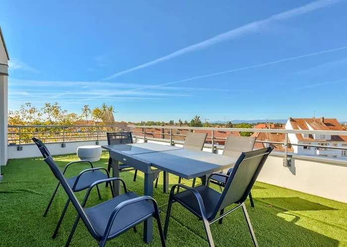 Stunning 2br Flat With Terrace And Private Parking * Strazburg